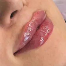 کلینیک زیبایی آناشید