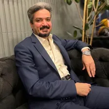 وکیل امیررضا دانا