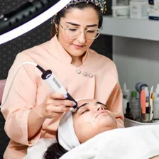 کلینیک زیبایی مهفا