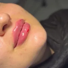 کلینیک زیبایی سیب