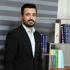 وکیل محسن صادقی