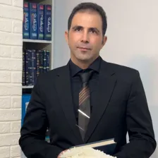 وکیل احسان عابدی