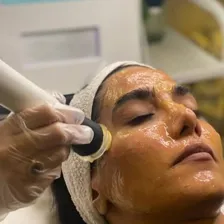 کلینیک زیبایی عباسی