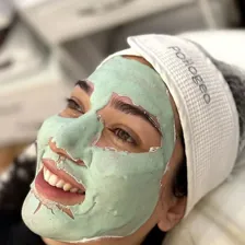 کلینیک زیبایی آرشیدا