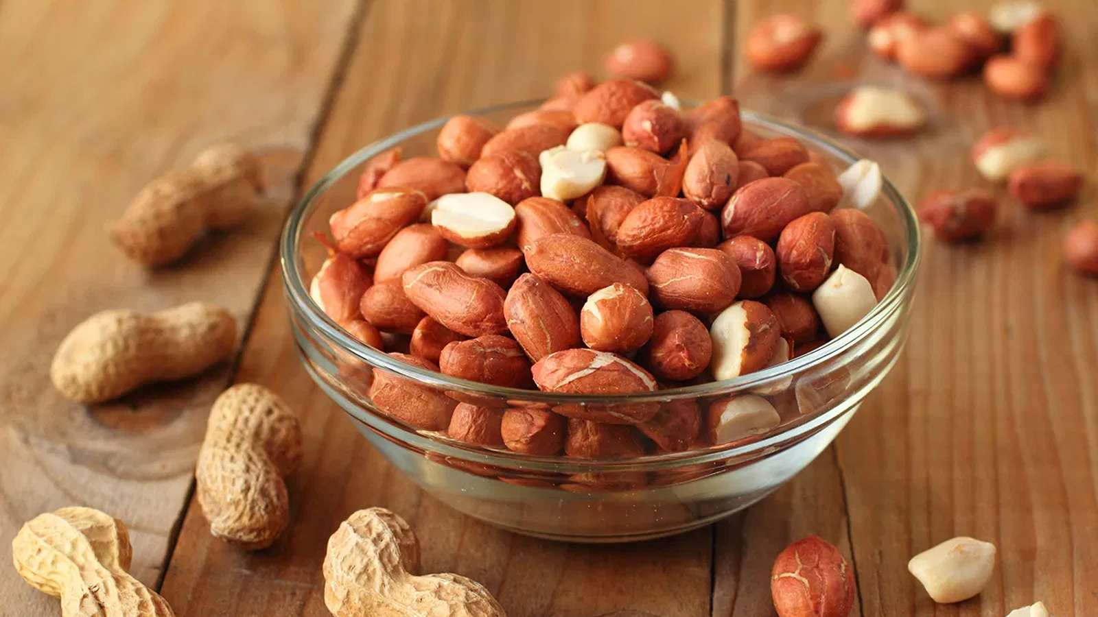 خواص بادام زمینی برای مردان