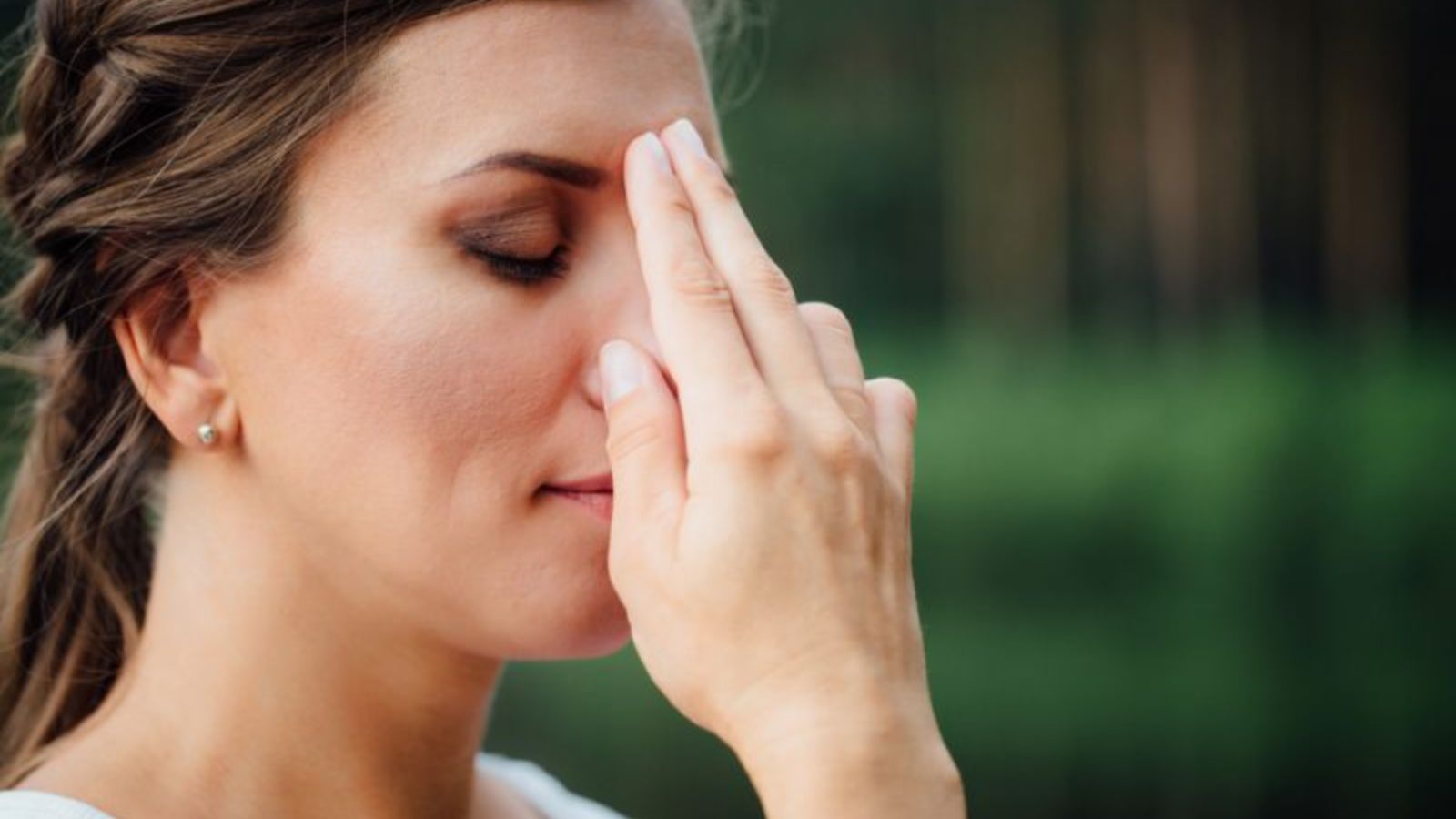 تنفس عمیق از جمله حرکات یوگا