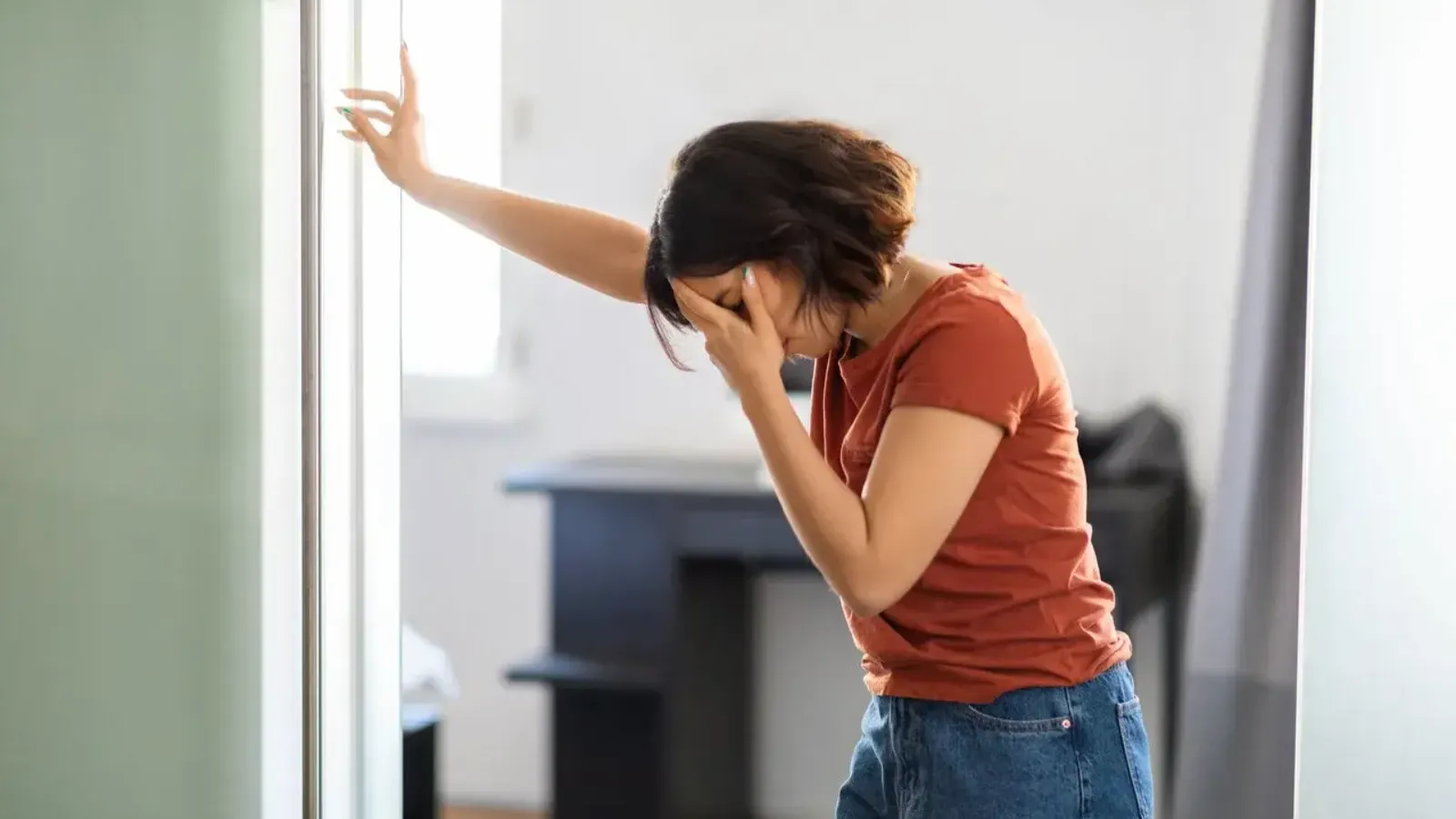 سرگیجه؛ دلایل، تشخیص و درمان‌های موثر