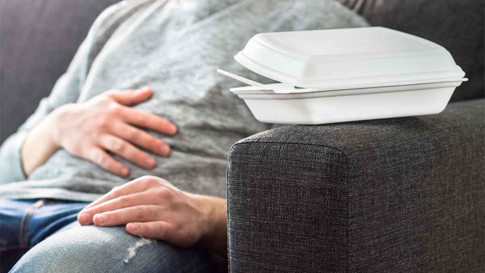 چه غذاهایی رفلاکس را بدتر می‌کنند
