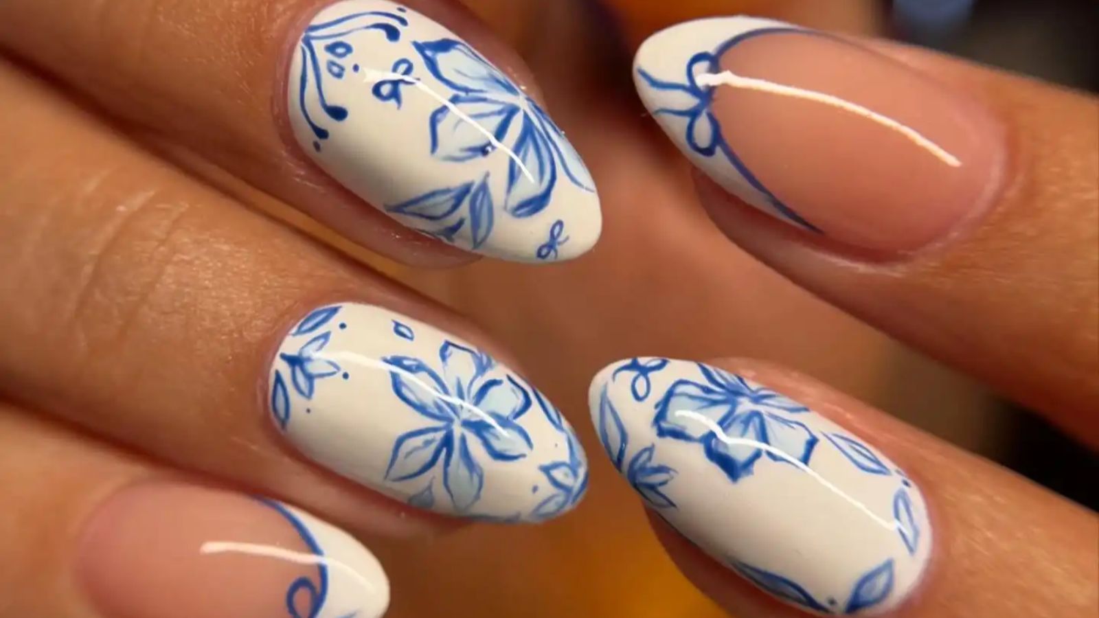 طرح ناخن گلدار