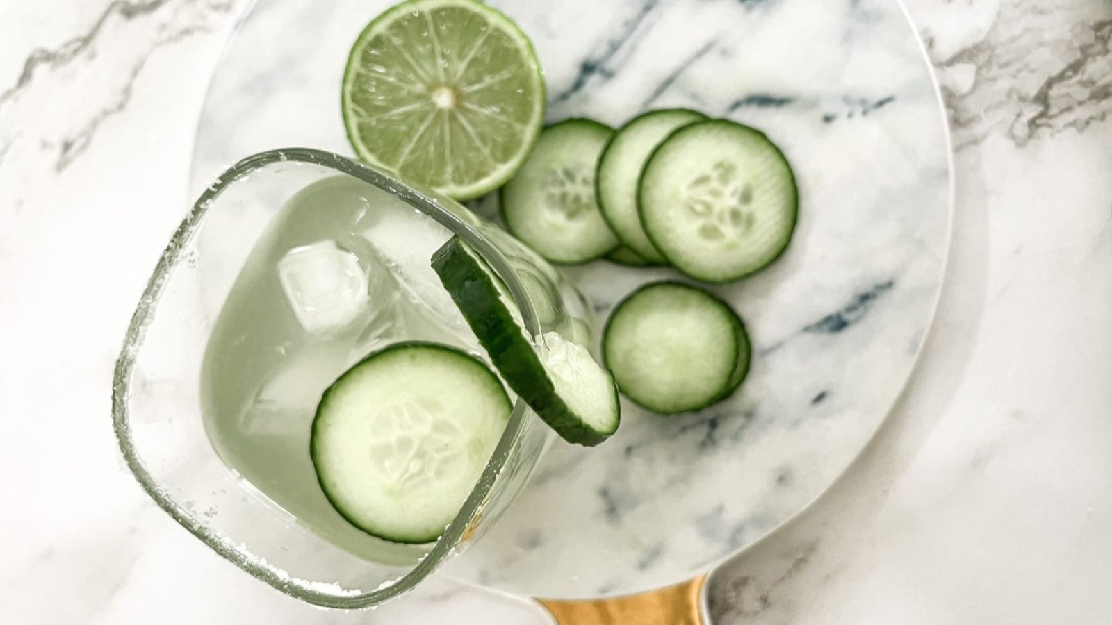 نوشیدنی‌ با خیار