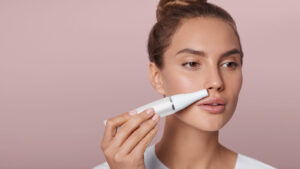 از بین بردن موهای زائد صورت