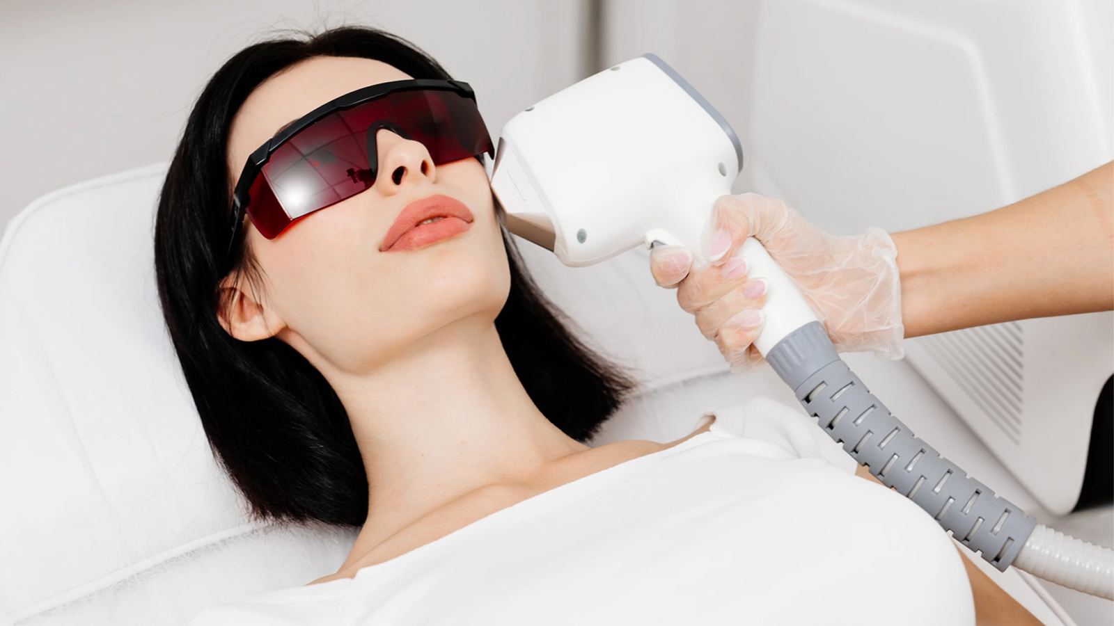 لیزر موهای زائد؛ بهترین راه از بین بردن موهای زائد