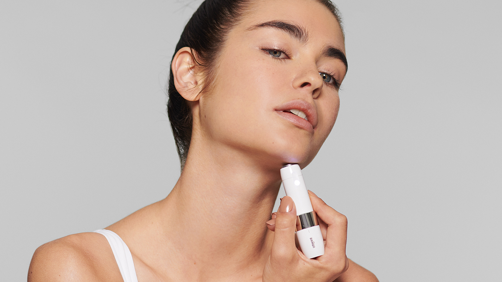 از بین بر‌د‌ن مو‌ی ز‌ا‌ئد چانه