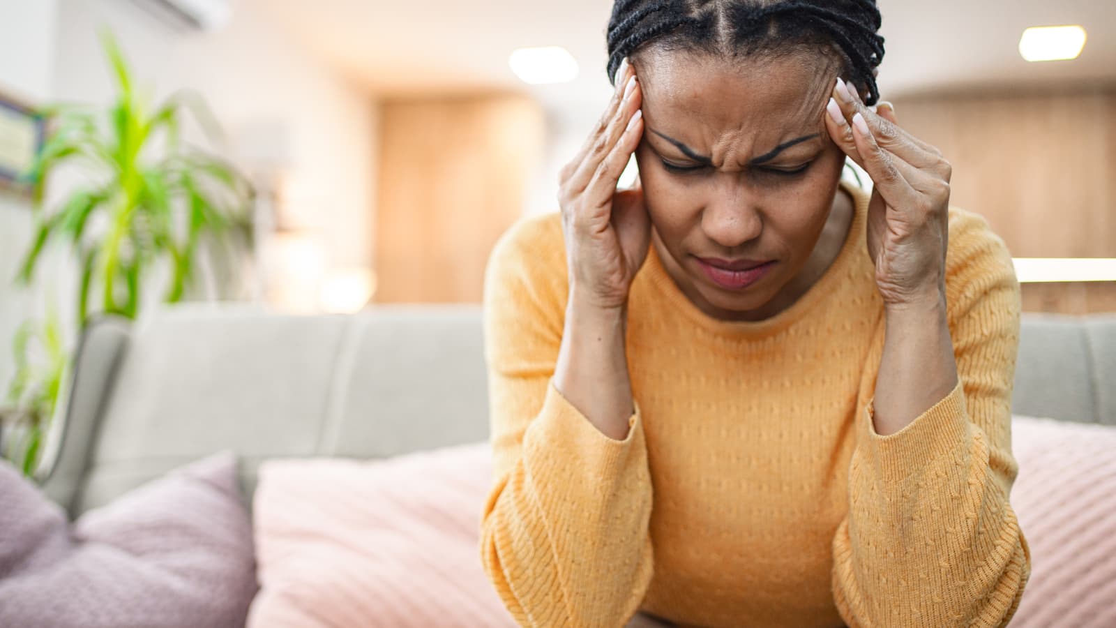 علت سردرد پیشانی و درمان آن