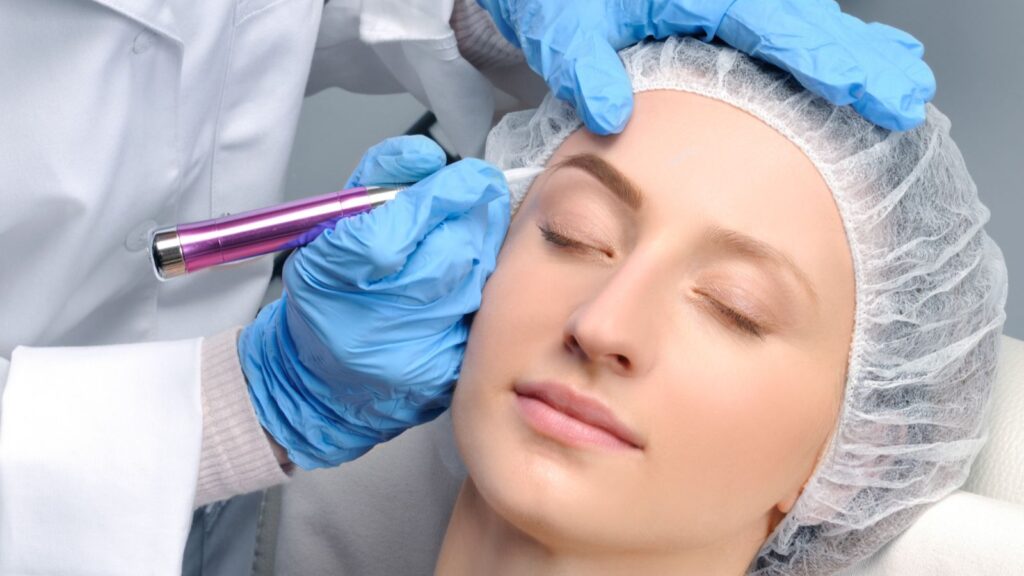 فرق فیبروز ابرو با میکروبلیدینگ