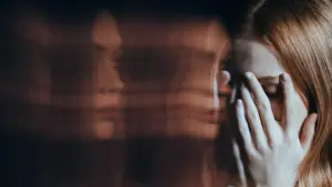 تفاوت هذیان و توهم