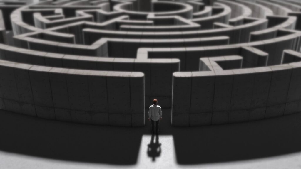 هزارتوی ذهن و طرحواره