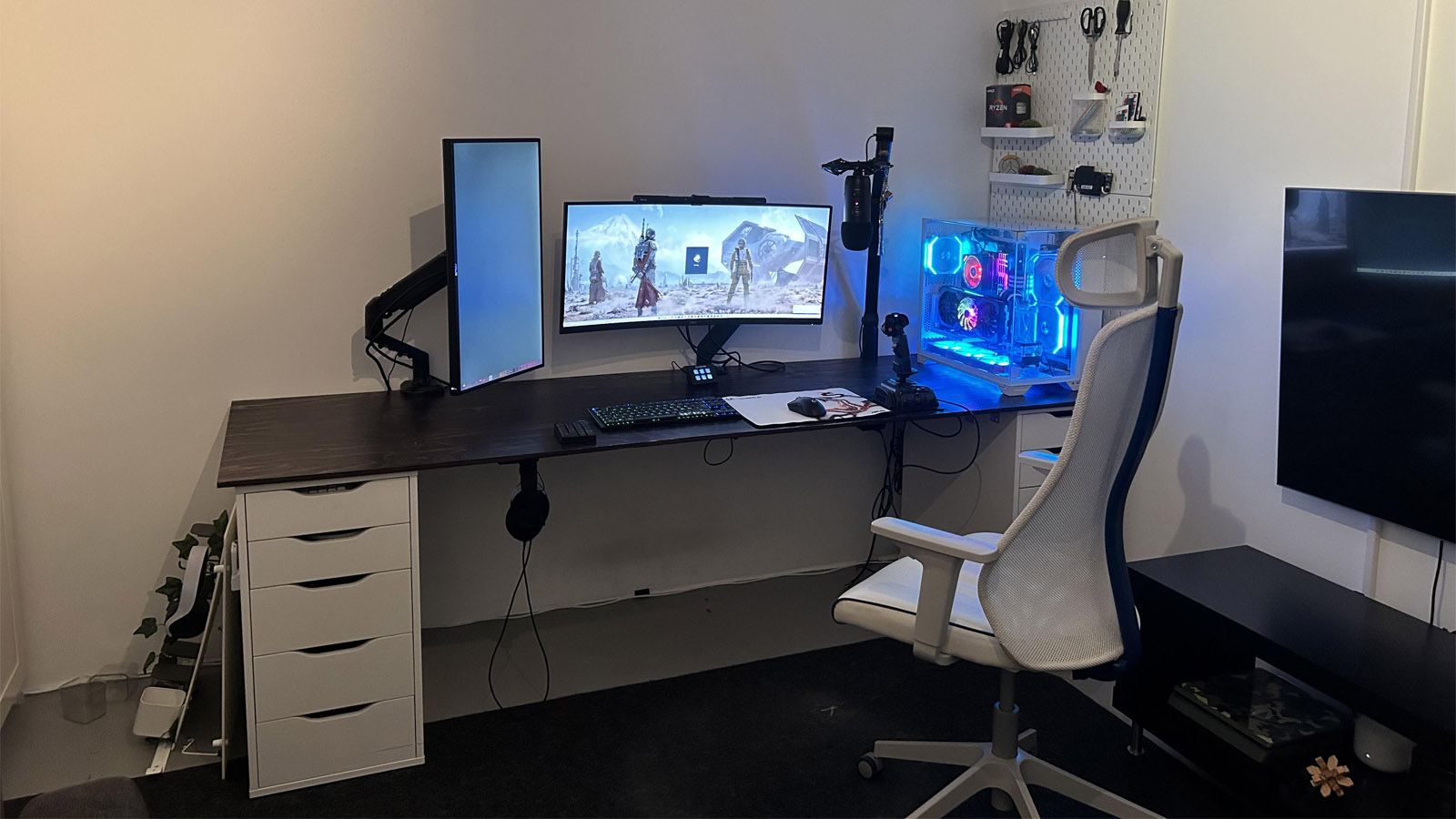 مدل و ایده طراحی اتاق گیمینگ