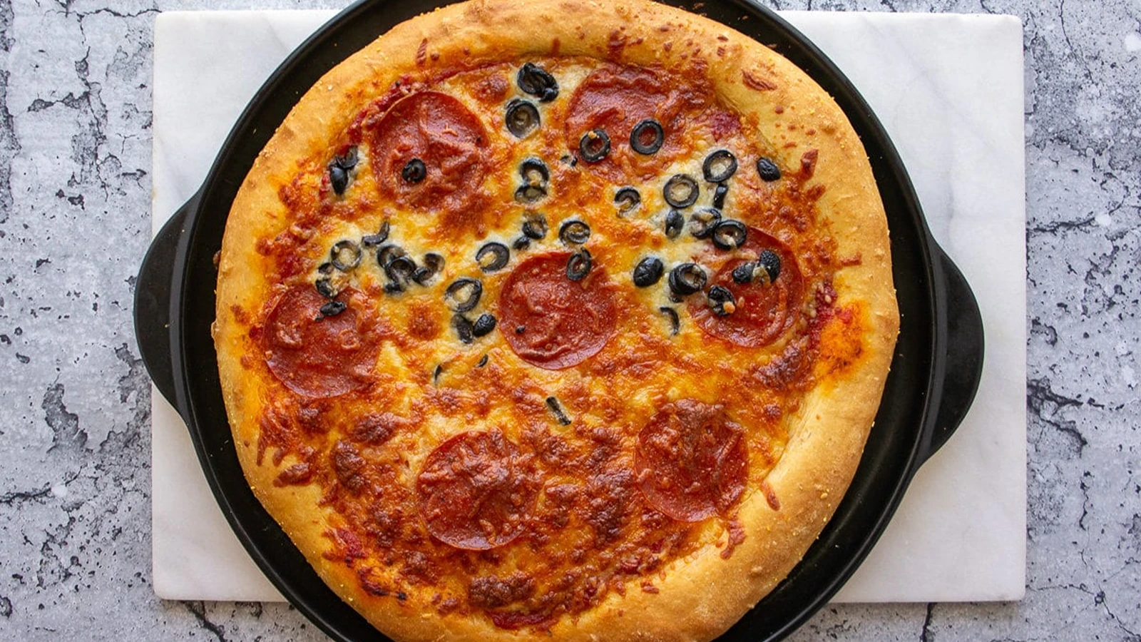 اسرار طرز تهیه خمیر پیتزا نرم و لطیف