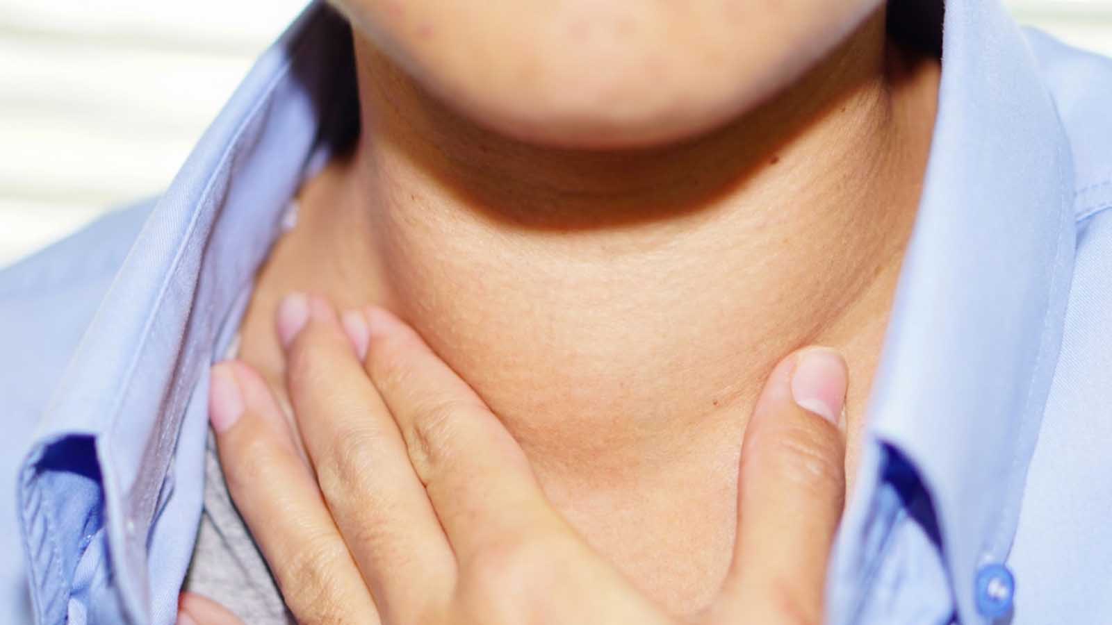 علائم تیروئید پرکار چیست