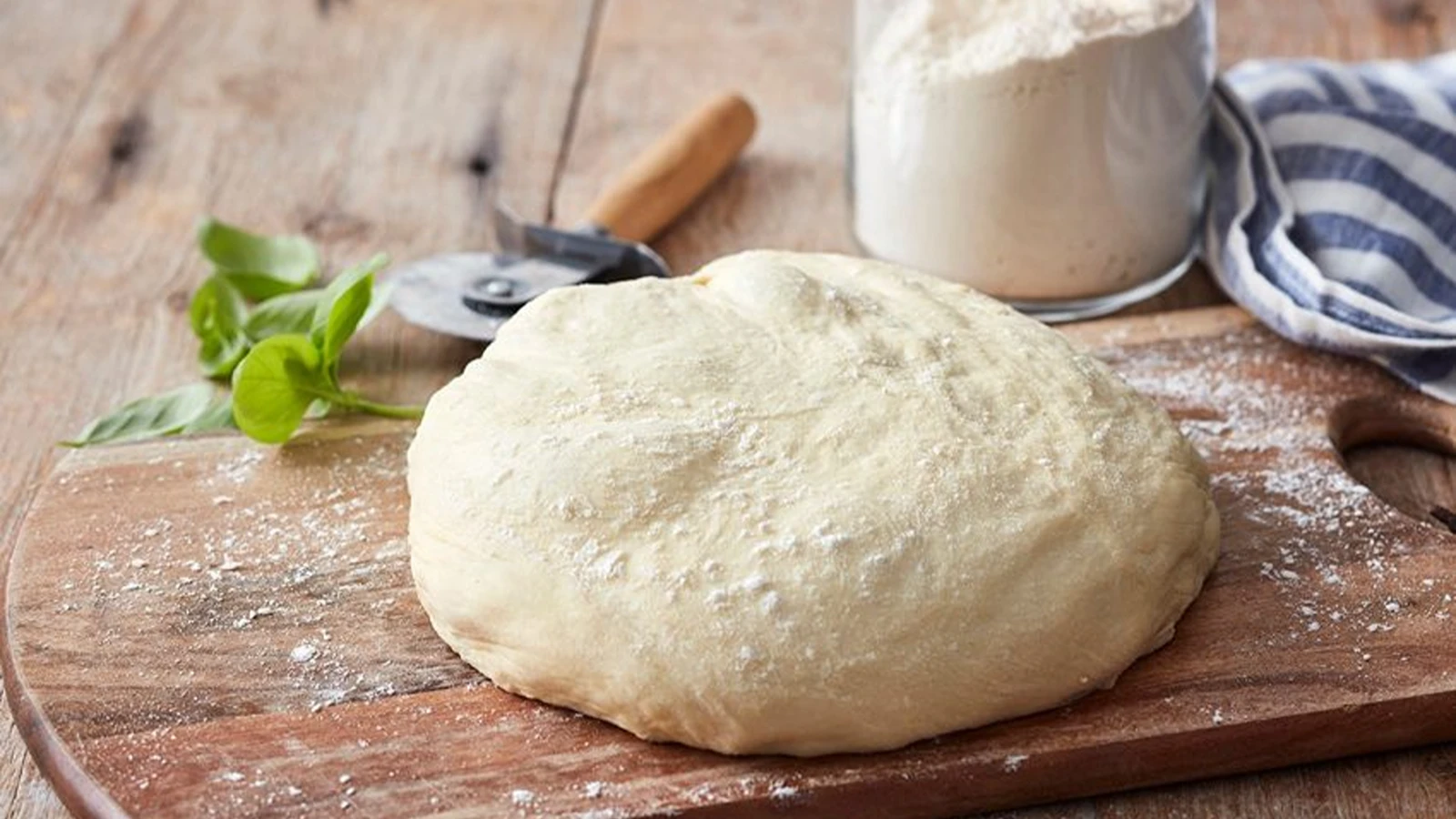 مراحل و طرز تهیه خمیر پیتزا