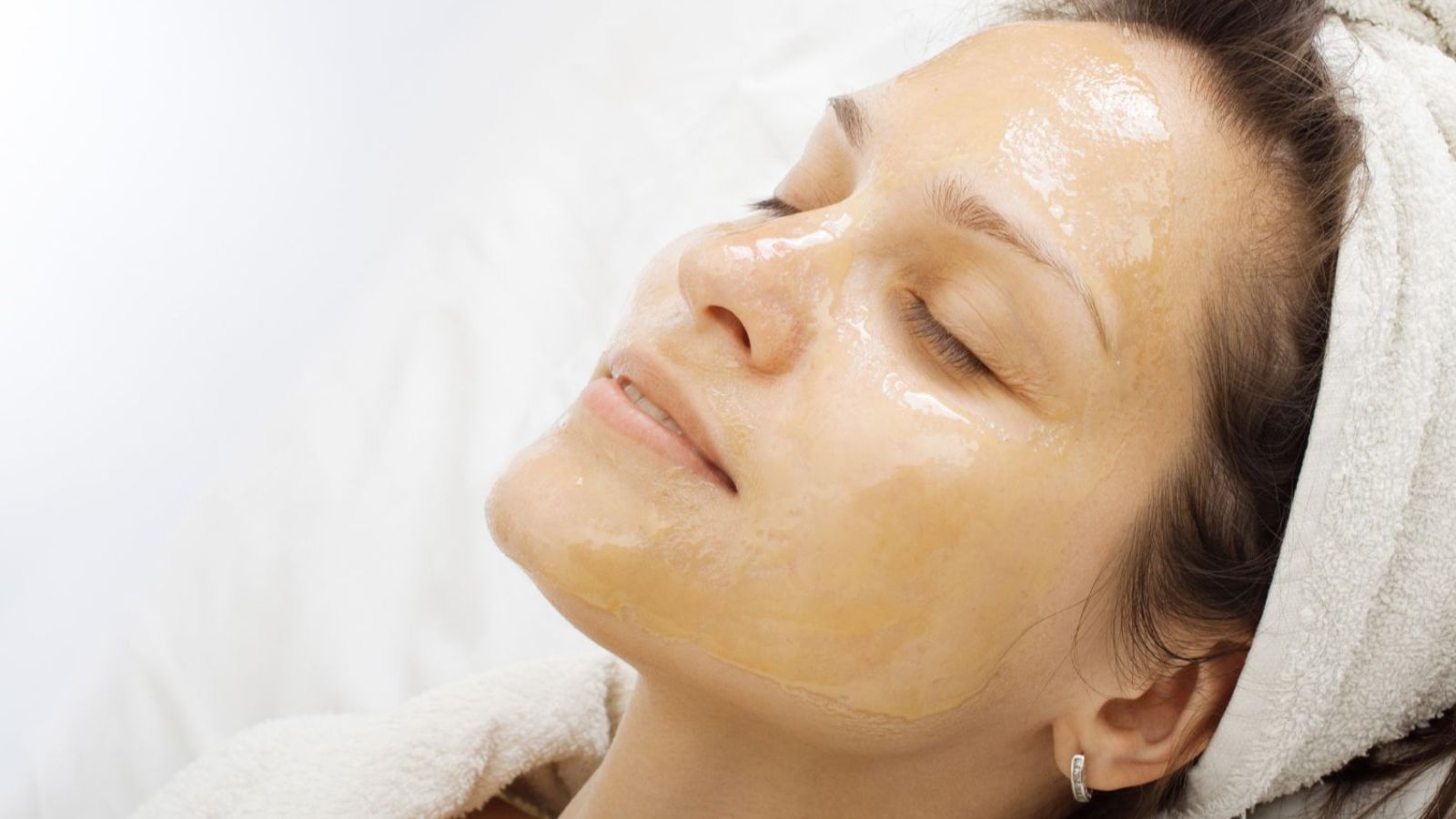 درمان خانگی اگزما صورت با عسل مانوکا