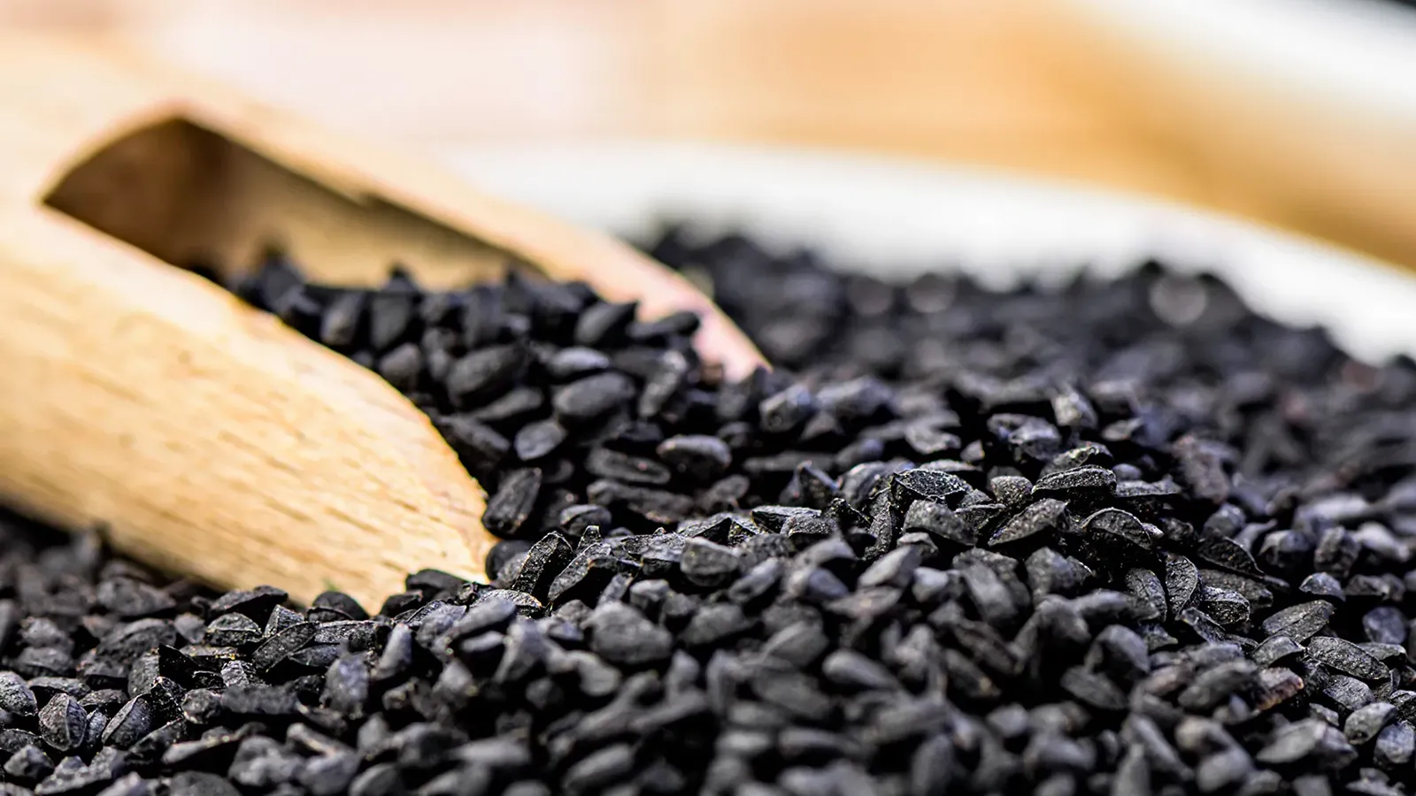 رفع چربی و خشکی مفرط