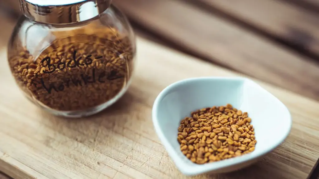 شنبلیله برای پرپشتی مو