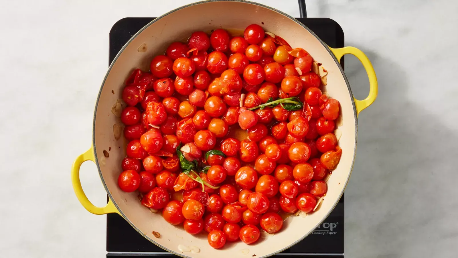 ٢. تهیه سس پومودورو