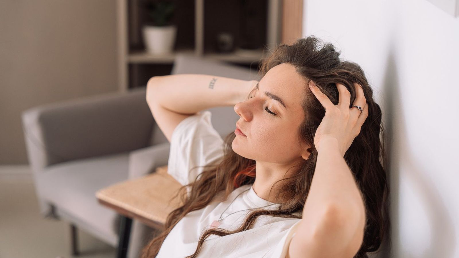 ماساژ پوست سر 