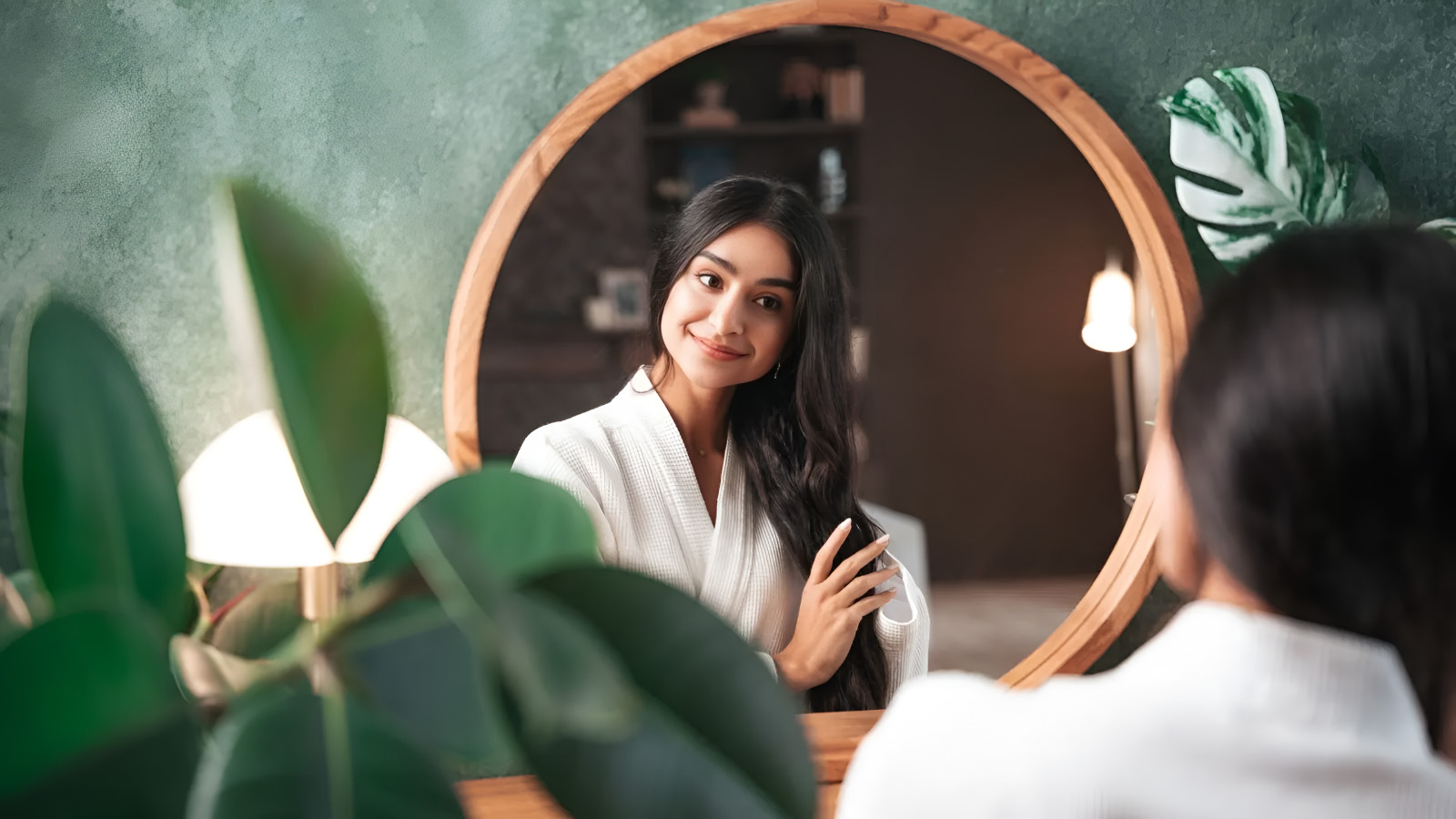 راهکارهای مقابله با د‌ر‌د کف سر و ر‌یشه مو