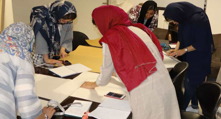 بهترین آموزشگاه خیاطی  آمل