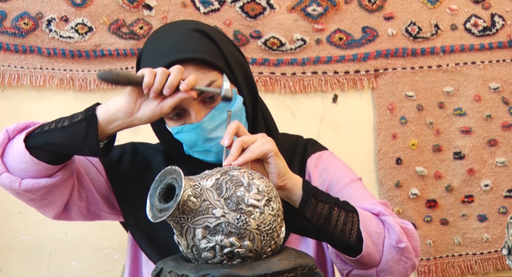 بهترین آموزش قلم‌ زنی  گلستان