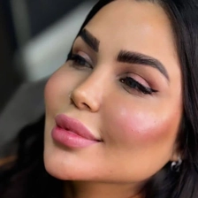 کلینیک پوست و زیبایی مانیا