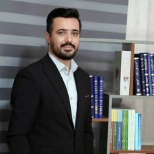 وکیل محسن صادقی
