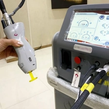 کلینیک زیبایی آذر